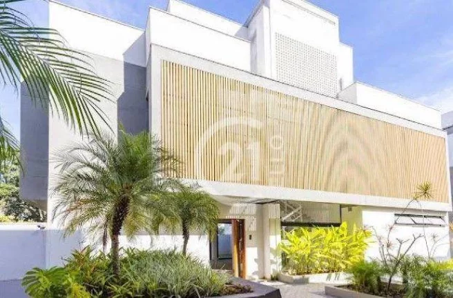 Casa em condomínio, 4 suítes, Alto da Boa Vista