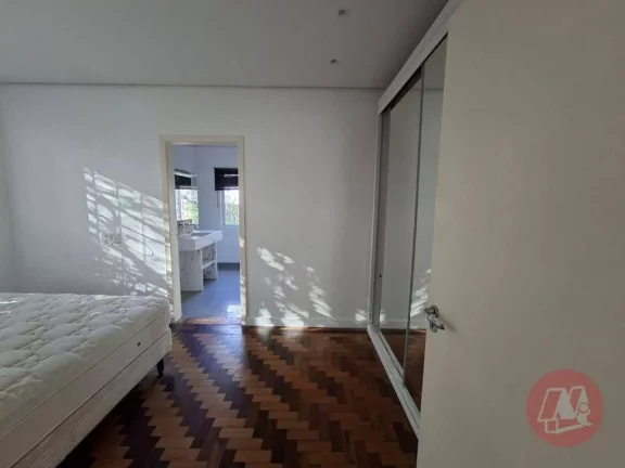 Imagem Casa com 2 dormitórios, 94 m² - venda por R$ 750.000,00 ou aluguel por R$ 4.860,00/mês - Rio Branco - Porto Alegre/RS