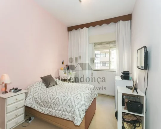Imagem Apartamento com living para 3 ambientes, 3 dormitórios sendo 1 suíte com closet, banheiros sociais...