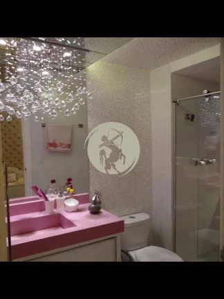 Imagem PORTEIRA FECHADA!!! ALTISSIMO PADRÃO RICAMENTE DECORADO E MOBILIADO, PROXIMO A PRAIA DO EMBARÉ!!!!