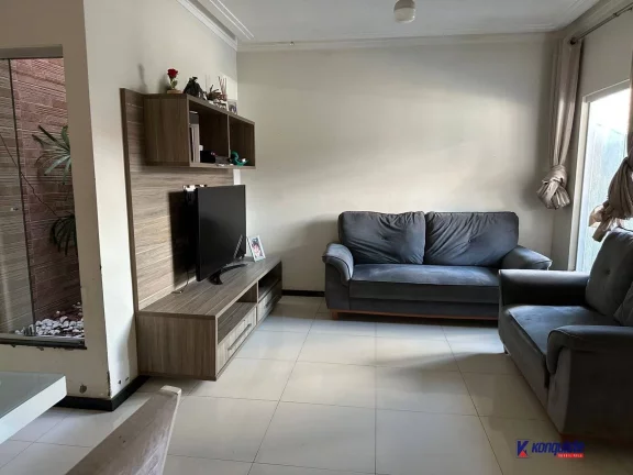Imagem VENDO CASA 2 DORMITORIOS SENDO UMA SUITE NO CONDOMINIO QUINTAS DO SOL VILLE