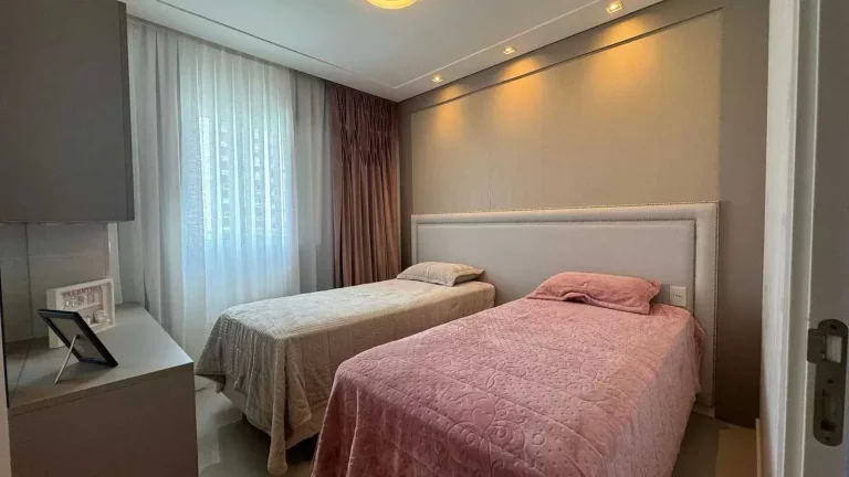 Imagem Apartamento com 3 suítes, 2 vagas de garagem no Pioneiros em Balneário Camboriú
