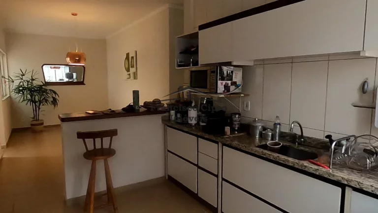 Imagem Casa à venda no bairro Parque das Arvores - Guaratinguetá/SP