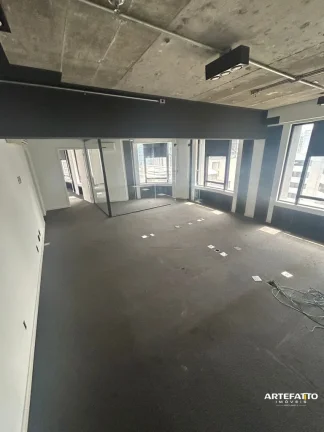 Imagem Sala Comercial / Laje com privacidade (andar exclusivo)-Próximo a ponte Estaiada