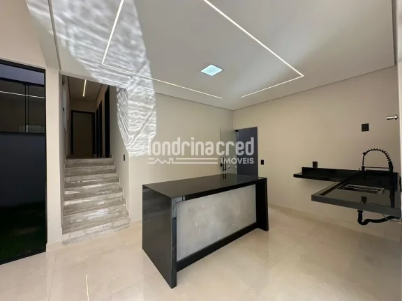 Imagem Excelente casa na Zona Sul de Londrina com 3 dormitórios, suíte, porcelanato, área gourmet com churrasqueira e duas vagas de garagem