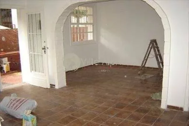 Imagem SOBRADO DE ESQUINA DISPONÍVEL PARA LOCAÇÃO NO GONZAGA EM SANTOS.