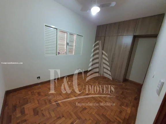 Imagem Casa para Venda em Araras, Centro, 3 dormitórios, 1 suíte, 1 banheiro, 3 vagas