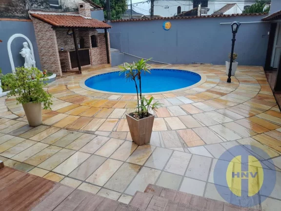 Imagem VENDO CASA DE 2 QUARTOS COM PISCINA EM ITAIPU + UM ANEXO NOS FUNDOS
