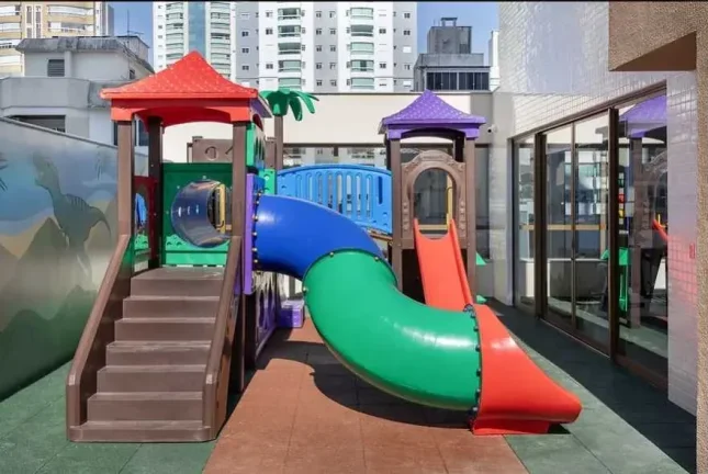 Imagem Apartamento novo de 4 suítes e 4 vagas de garagem no Centro em Balneário Camboriú