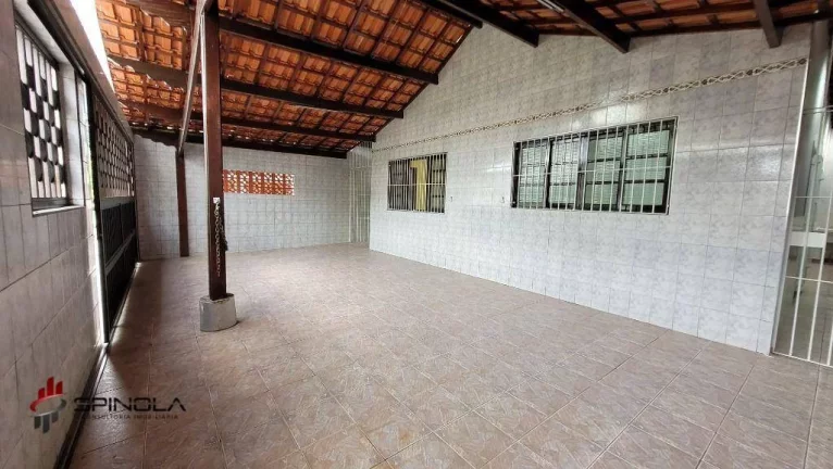 Imagem Casa com 2 dormitórios à venda, 65 m² por R$ 490.000,00 - Maracanã - Praia Grande/SP