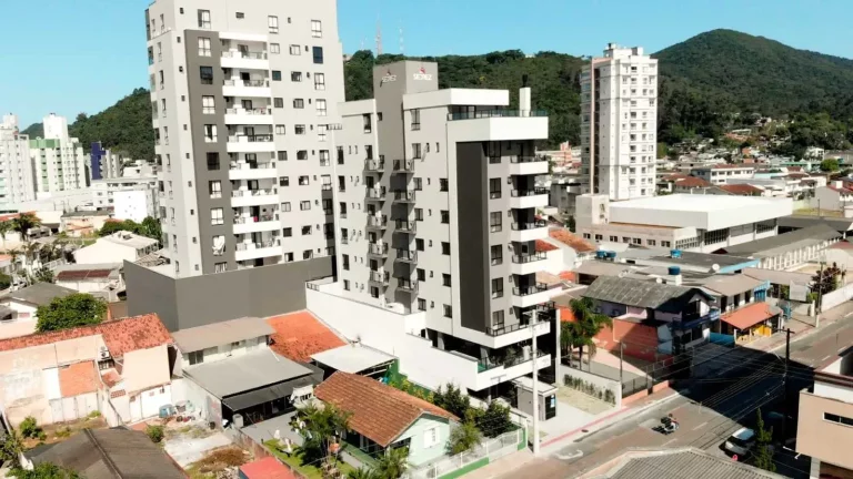 Imagem Apartamento com 2 suítes e 1 vaga de garagem no Bairro Vila Operária em Itajaí