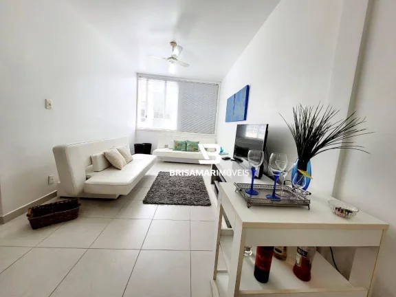 Imagem PITANGUEIRAS- UMA QUADRA DO COM VISTINHA PARA A PRAIA , GARAGEM NO PRÉDIO, TOTALMENTE REFORMADO.