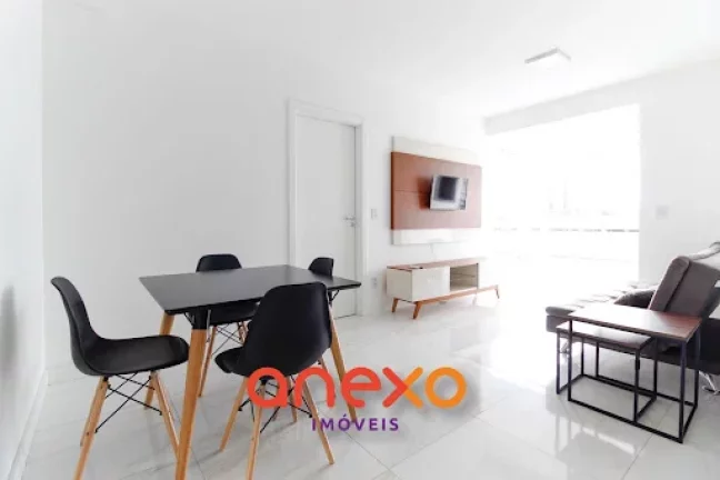Imagem Apartamento para locação em Blumenau com 1 dormitório e área de lazer, no Edifício Punta Carena.