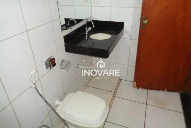 Imagem Casa com 2 dormitórios para alugar, 90 m² por R$ 1.300,00/mês - Vila Vitória - Itumbiara/GO
