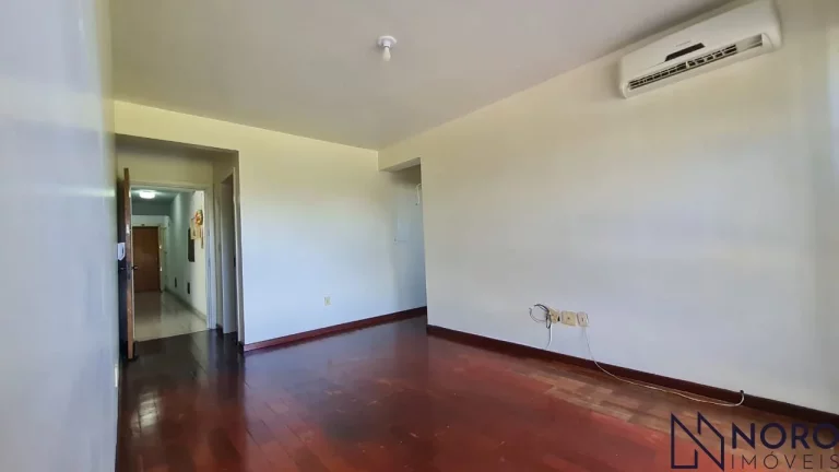 Imagem Apartamento Térreo Amplo com 3 Dormitórios e Garagem no Bairro Nossa Senhora de