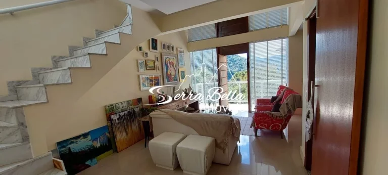Imagem Casa com 4 dormitórios à venda, 200 m² por R$ 1.350.000,00 - Bom Retiro - Teresópolis/RJ