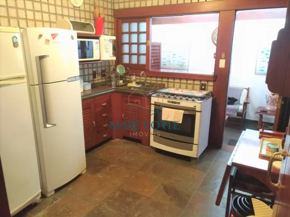 Imagem LINDA CASA BEM PERTINHO DO MAR!