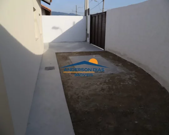 Imagem Casa com 2 Dormitórios à venda, 52 m² por R$ 280.000 - Pontal de Santa Marina - Caraguatatuba/SP