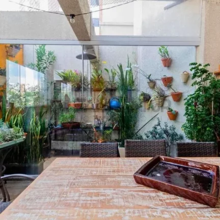Imagem Apartamento Garden na Vila Madalena: 4 Quartos, 2 Suítes, 4 Salas, 5 Banheiros, 3 Vagas - 224m² - São Paulo-SP