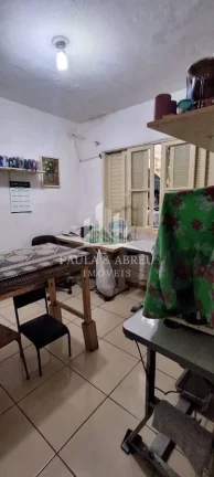 Imagem São 2 Casas, 5 e 3 Cômodos, Principal Térrea, 2 Vagas com portão automático, na Excelente Vila Emílio, Mauá-SP