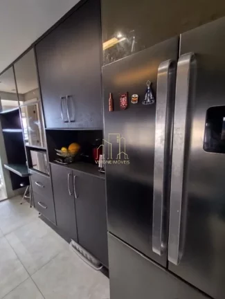 Imagem Apartamento de 110m² no Greenville, Salvador-BA: 2 quartos, 1 suíte, varanda gourmet com vista bosque. Reformado e finamente decorado.