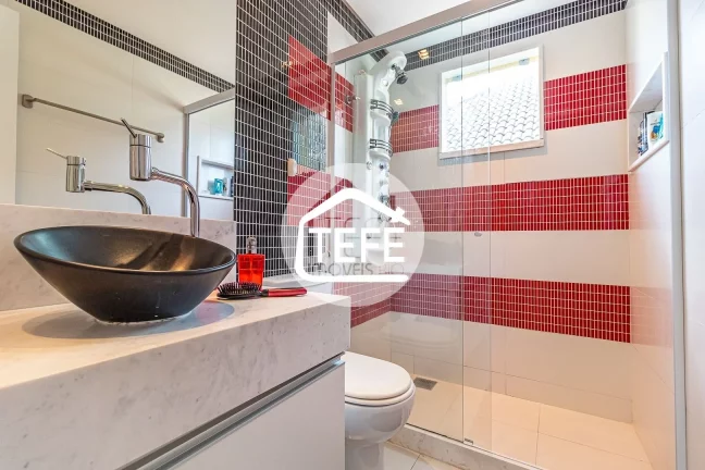 Imagem Casa com 415m² com 3 SUÍTES em Condomínio fechado no Recreio dos Bandeirantes