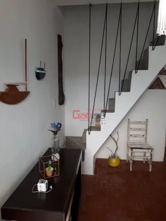Imagem Casa com 2 dormitórios à venda, 65 m² por R$ 300.000,00 - Portinho - Cabo Frio/RJ