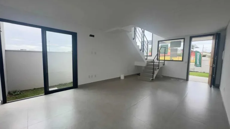 Imagem Casa com 3 dormitórios sendo 1 suíte e 2 vagas garagem - Campeche | Florianópolis/SC