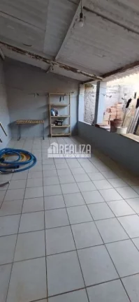 Imagem Casa à venda com piscina no bairro Fabrício em Uberaba