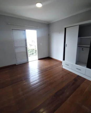 Imagem Sobrado, 3 dormitórios, 2 vagas FL11