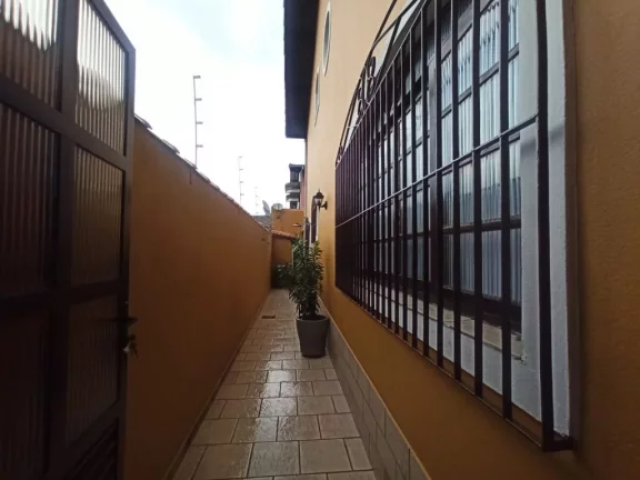 Imagem Sobrado com 3 dormitórios à venda, 183 m² por R$ 580.000 - Vila Ponte Nova - Cubatão/SP