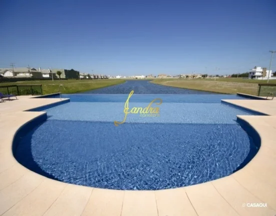 Imagem Terreno em condomínio fechado beira de lago com 460m2