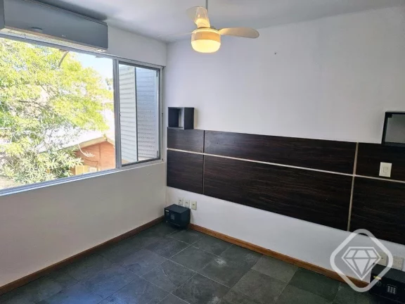 Imagem Casa espaçosa em Ipanema com suítes e pátio perfeito para a família.

Esta residência oferece 2...