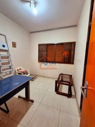 Imagem Casa à venda no bairro Vila Bianchi - Mogi Mirim/SP