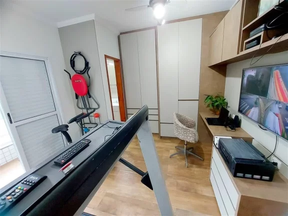 Imagem Casa à Venda em Guilhermina, Praia Grande - SP