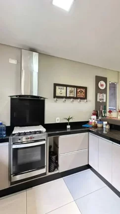 Imagem Sobrado com 2 dormitórios e 1 vaga de garagem - Fátima | Joinville/SC