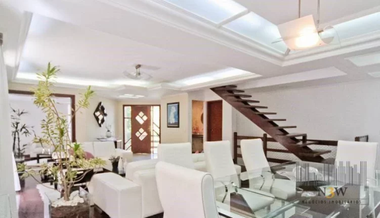Imagem Casa à venda no City América São Paulo SP com 5 suítes, 8 banheiros e amplo quintal.