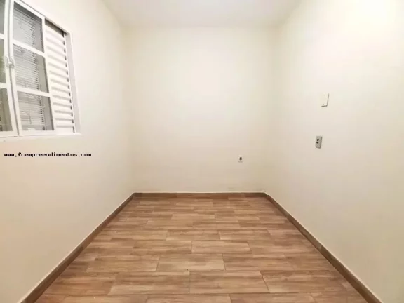 Imagem Casa para Venda em Limeira, Jardim Ibirapuera, 4 dormitórios, 2 banheiros, 2 vagas