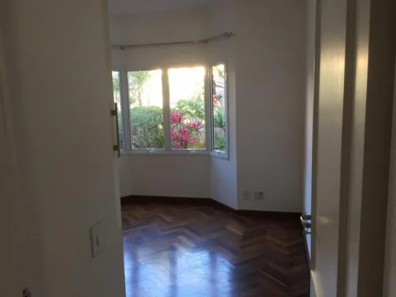 Imagem Casa em Aldeia da Serra - 370m²