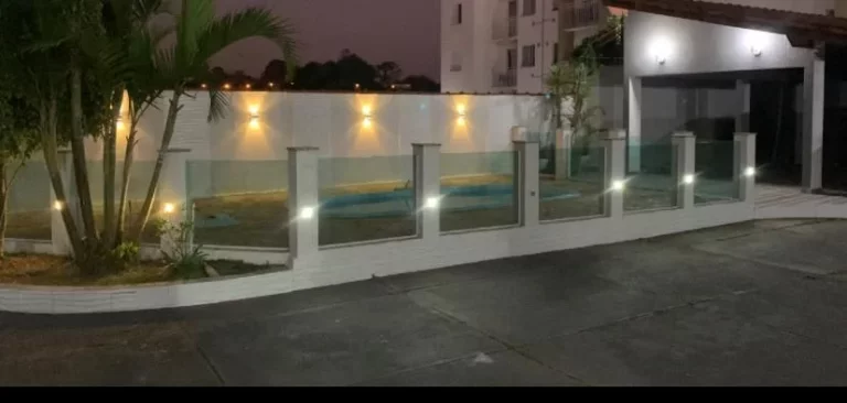 Imagem Sobrado com 3 dormitórios à venda, 114 m² por R$ 640.000,00 - Vila Correa - Ferraz de Vasconcelos/SP