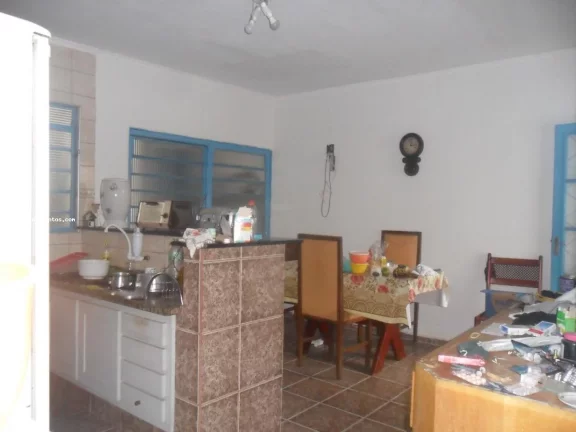 Imagem Casa para Venda em Limeira, Parque Residencial ANAVEC, 4 dormitórios, 1 banheiro, 2 vagas