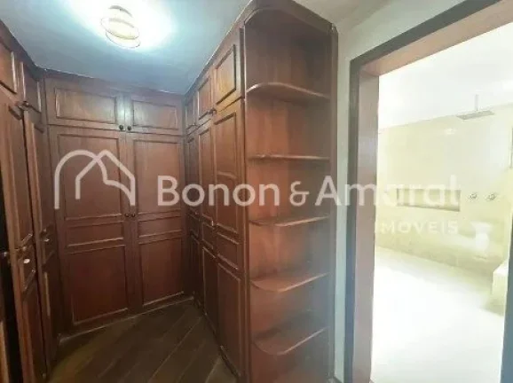 Imagem Apartamento disponível para venda no bairro Cambuí, em Campinas. 
Com 233 m² de área útil, este...