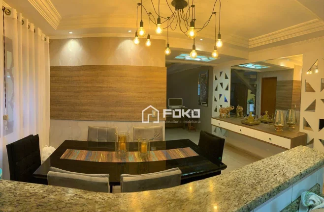 Imagem Sobrado com 3 dormitórios à venda, 180 m² por R$ 950.000,00 - Vila Moreira - Guarulhos/SP
