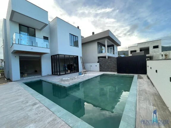 Imagem Casa em Condomínio para Venda em Camboriú, Santa Regina, 4 dormitórios, 3 suítes, 5 banheiros, 3 vagas