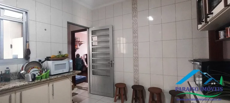 Imagem Conforto e Sofisticação te Esperam: Apartamento Decorado em Paraisópolis!
