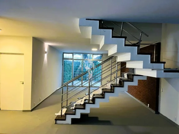 Casa/Sobrado à Venda em Planalto Paulista - São Paulo/SP.