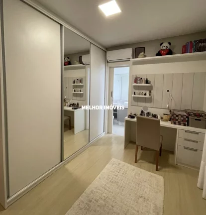 Imagem Apartamento á venda Mobiliado com 3 Suítes localizado na 2ª Quadra Mar em Balneário Camboriú