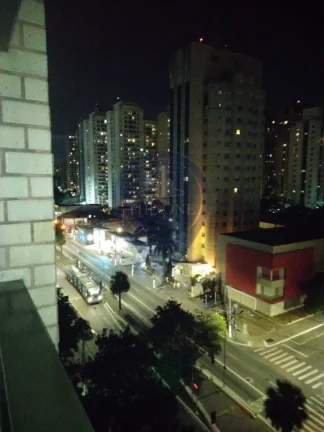 Imagem Apartamento à venda em Moema, São Paulo-SP: 1 quarto, 1 sala, 1 banheiro, 1 vaga, 40,00 m² de área.