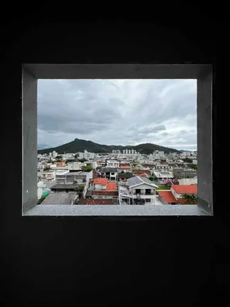 Imagem Apartamento em construção com 2 dormitórios sendo 1 suíte e 2 vagas de garagem em Balneário Camboriú