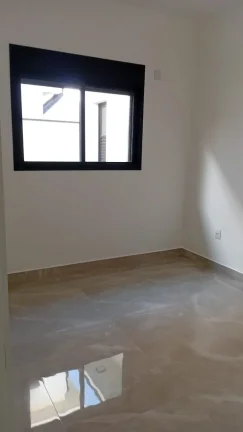 Imagem Imperdível Casa em Condomínio à Venda em Sorocaba-SP, no Bairro Wanel Ville - 3 Quartos, 1 Suíte, 3 Salas, 2 Vagas - 135,80m² de Área